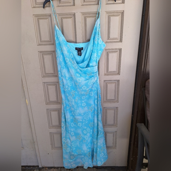 NewYork & Company Dress! Sz12 Sky Blue Ruched Wrap Bodice Spaghetti Strap - Picture 1 of 11